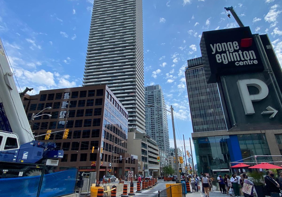 2221-yonge-street-toronto-ontario-c12376155
