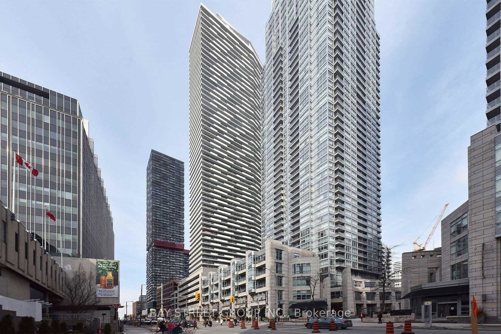2221-yonge-street-toronto-ontario-c12376165