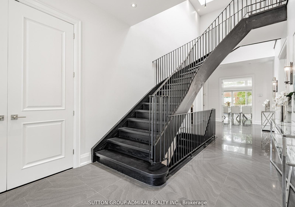 11-frontenac-avenue-toronto-ontario-c12376400