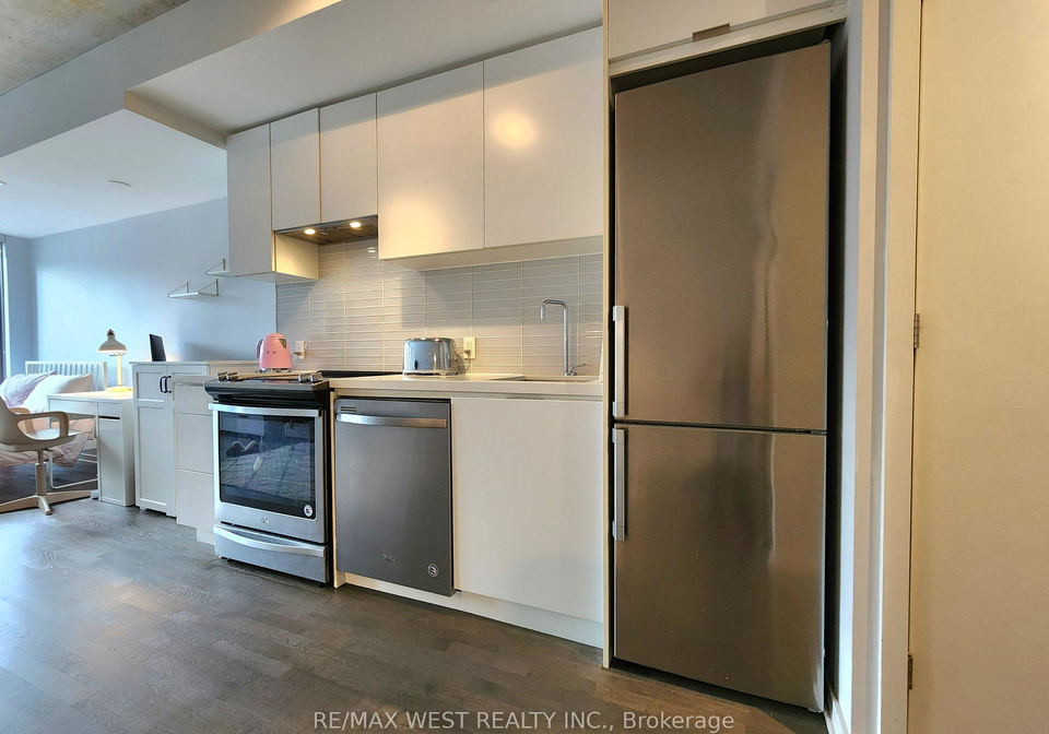 60-colborne-street-toronto-ontario-c12376557