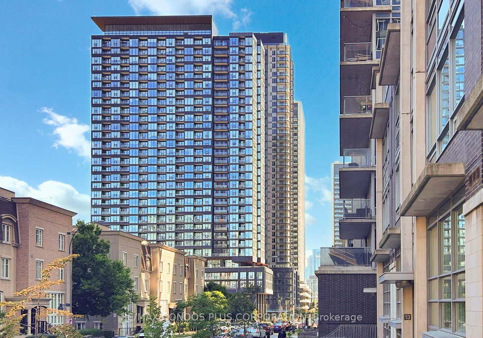 19-western-battery-road-toronto-ontario-c12376697