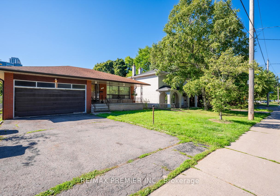 37-patricia-avenue-toronto-ontario-c12376896