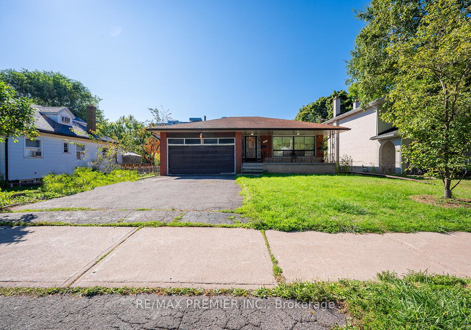 37-patricia-avenue-toronto-ontario-c12376896