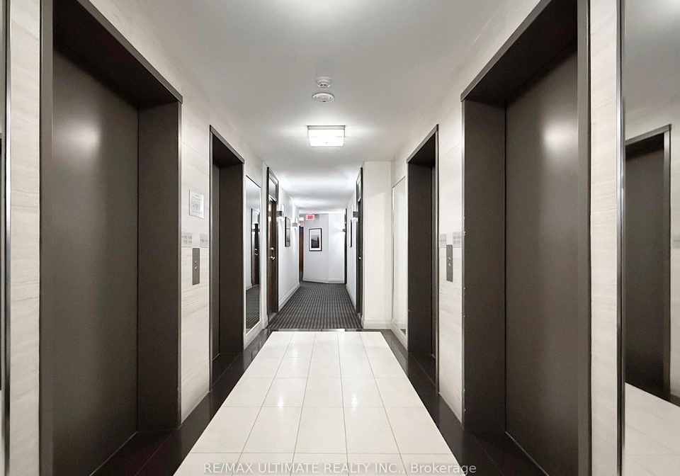 300-bloor-street-e-toronto-ontario-c12376958