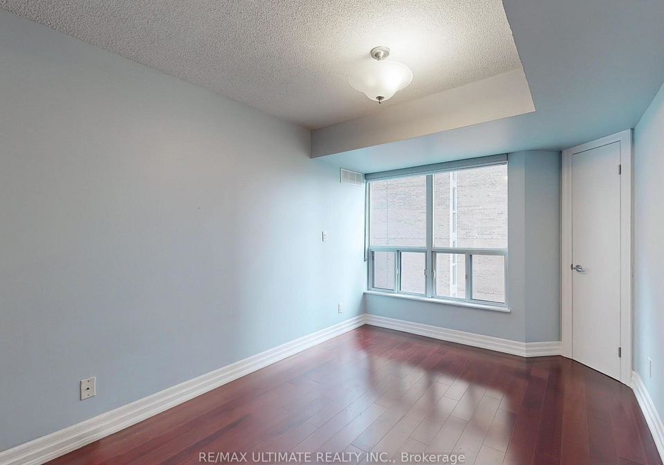 300-bloor-street-e-toronto-ontario-c12376958