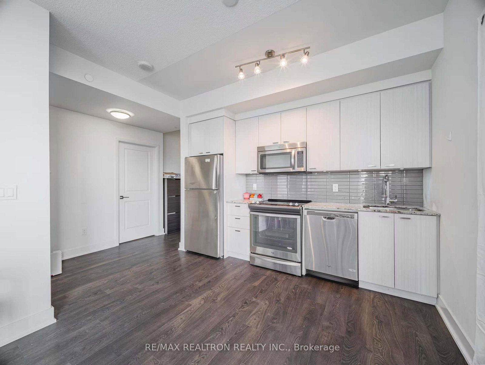 88-sheppard-avenue-e-north-york-ontario-c12377046