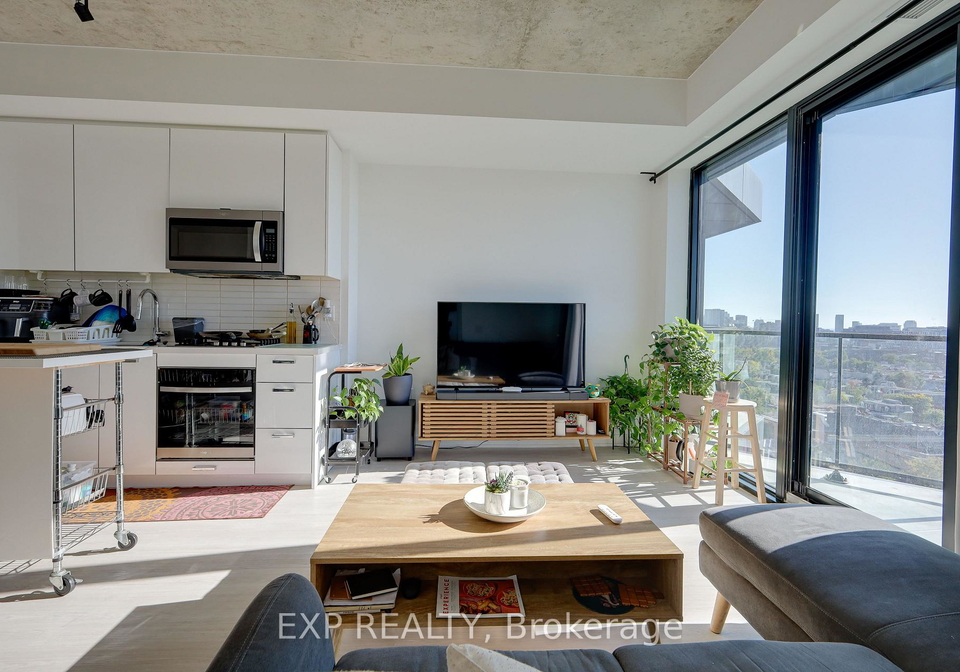 195-mccaul-street-toronto-ontario-c12377537