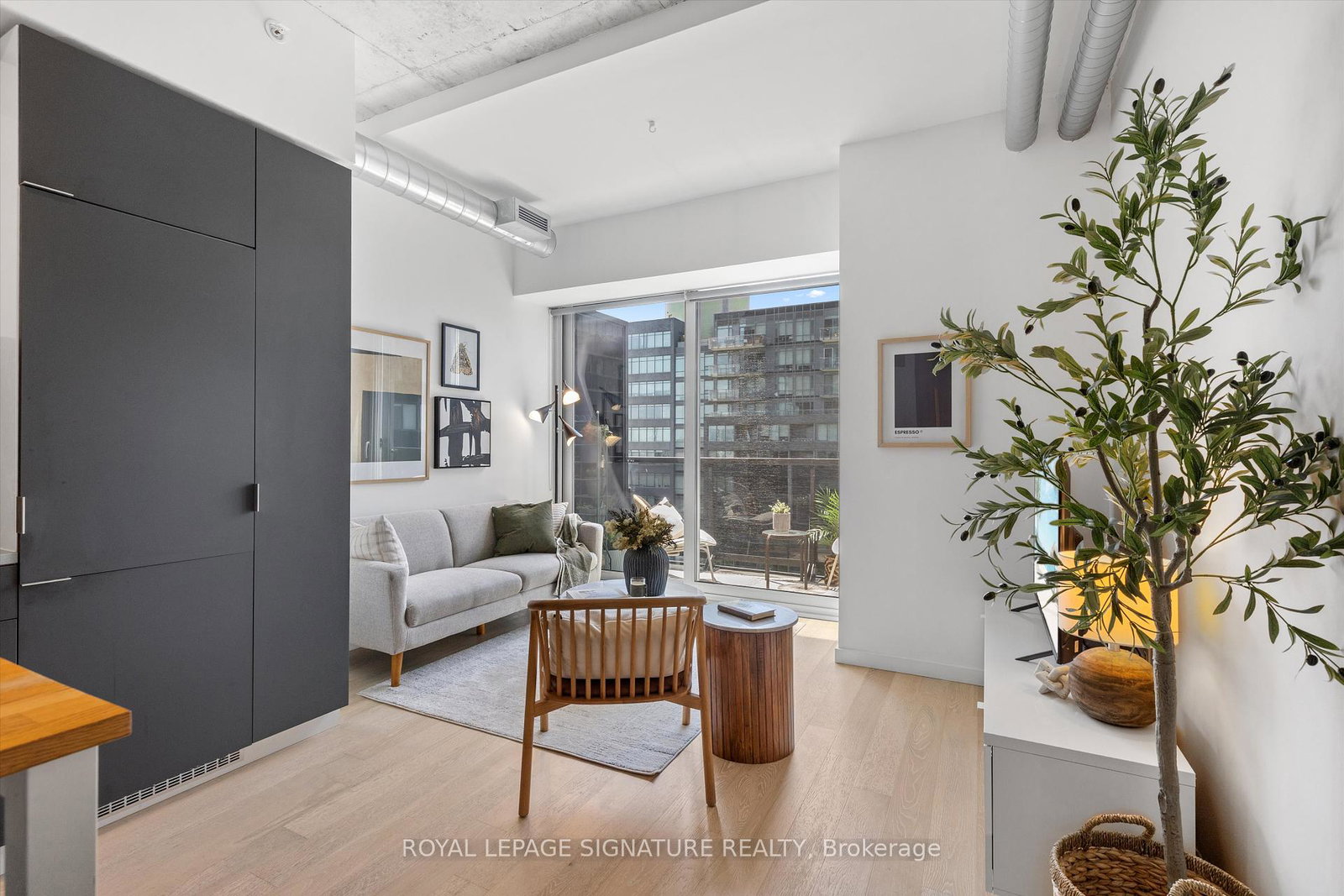 170-bayview-avenue-toronto-ontario-c12377622