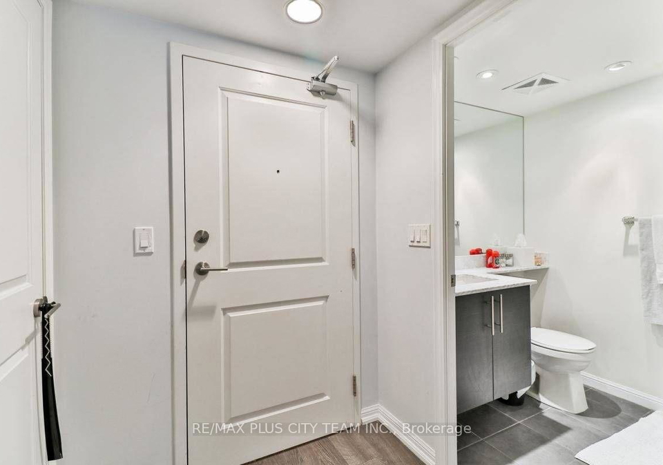 75-east-liberty-street-toronto-ontario-c12377756