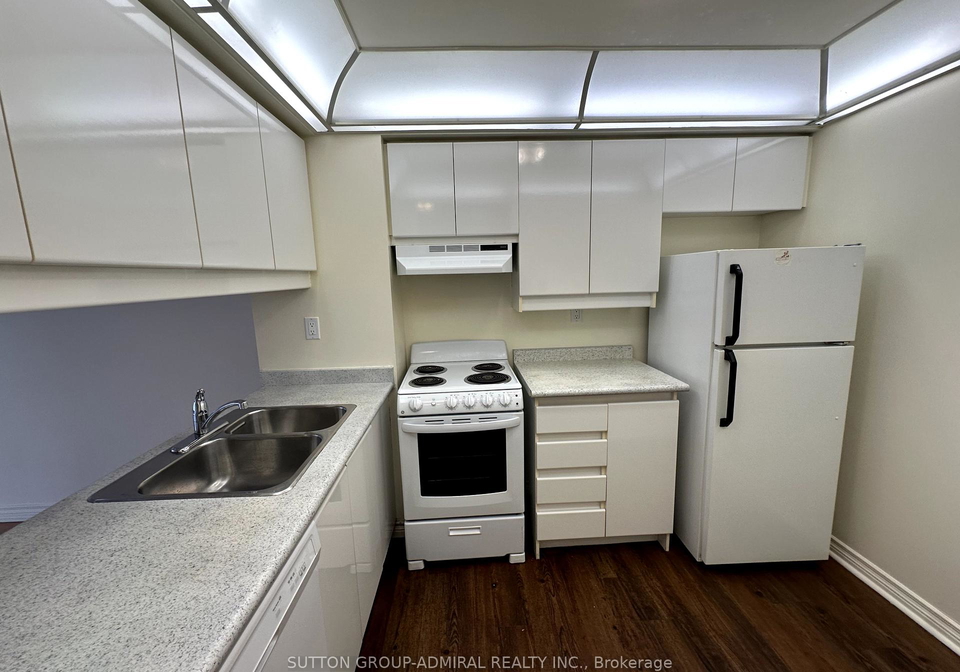 736-bay-street-toronto-ontario-c12377759