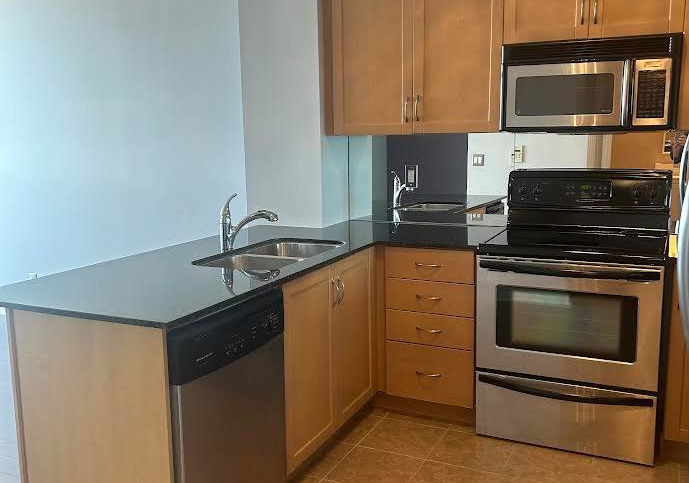 212-eglinton-avenue-e-toronto-ontario-c12377791
