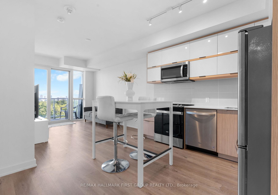 10-deerlick-court-north-york-ontario-c12377953