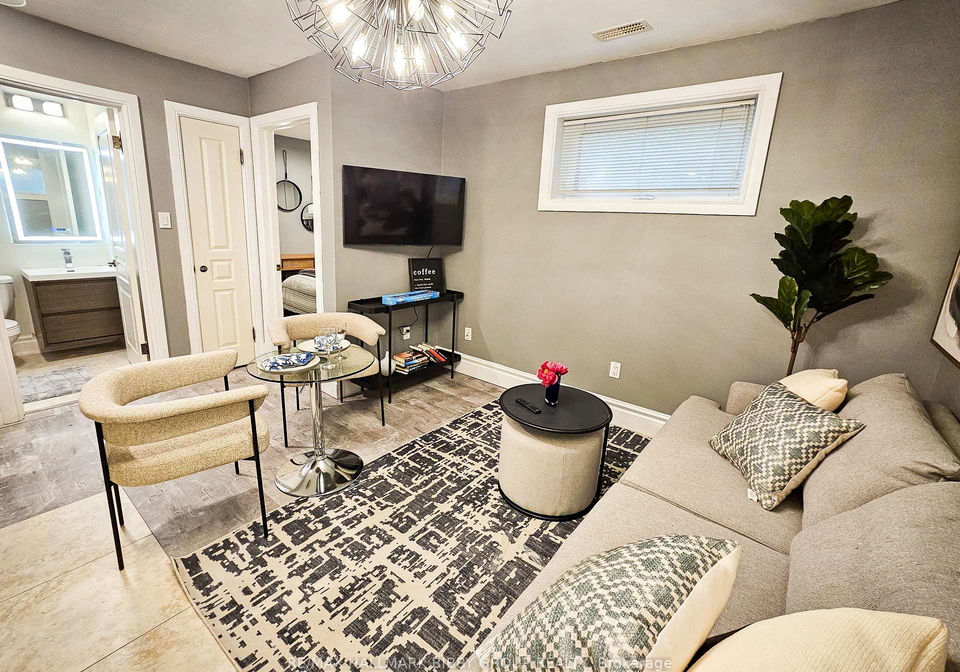 22-roberta-drive-toronto-ontario-c12377992