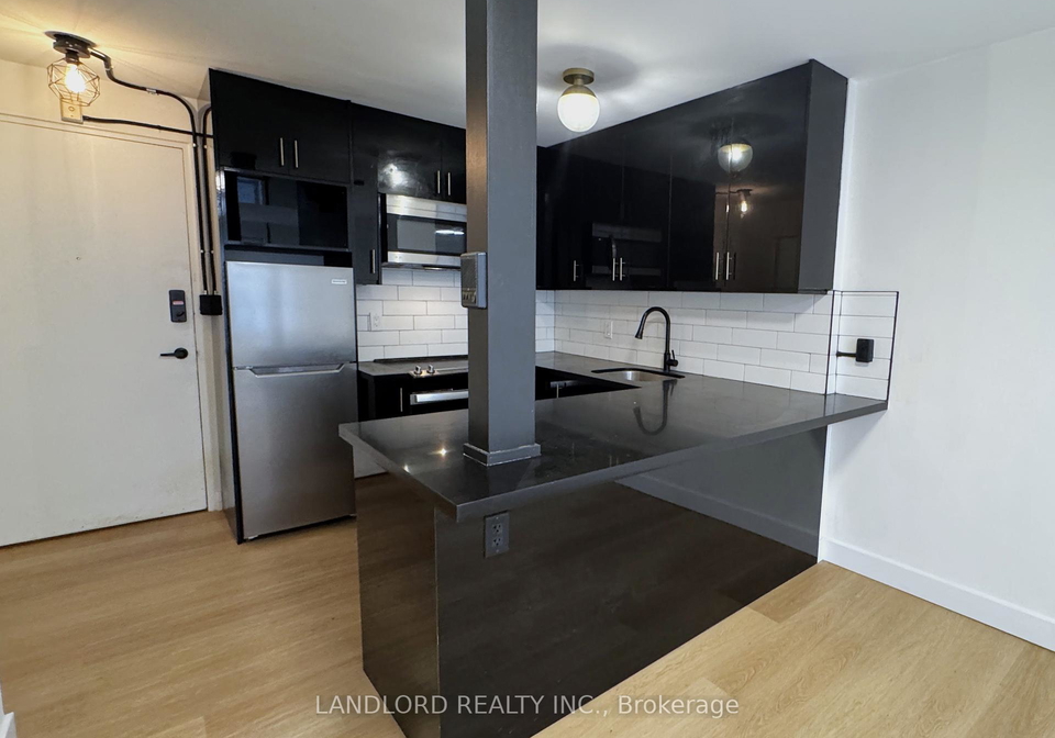 420-eglinton-avenue-e-toronto-ontario-c12378152