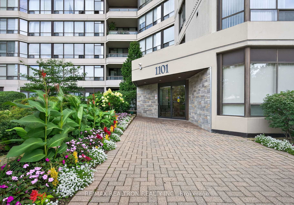 1101-steeles-avenue-w-toronto-ontario-c12378180
