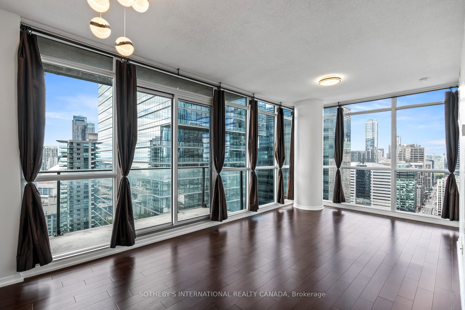 55-bremner-boulevard-toronto-ontario-c12378233