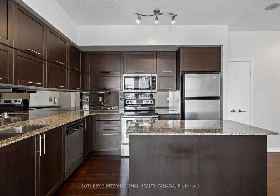 55-bremner-boulevard-toronto-ontario-c12378233