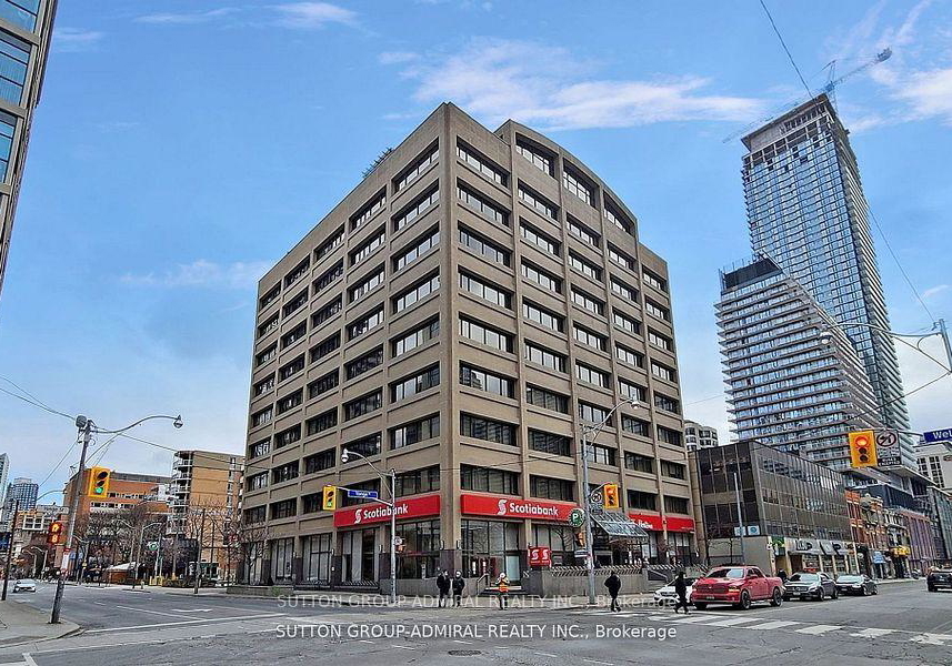 555-yonge-street-toronto-ontario-c12378471