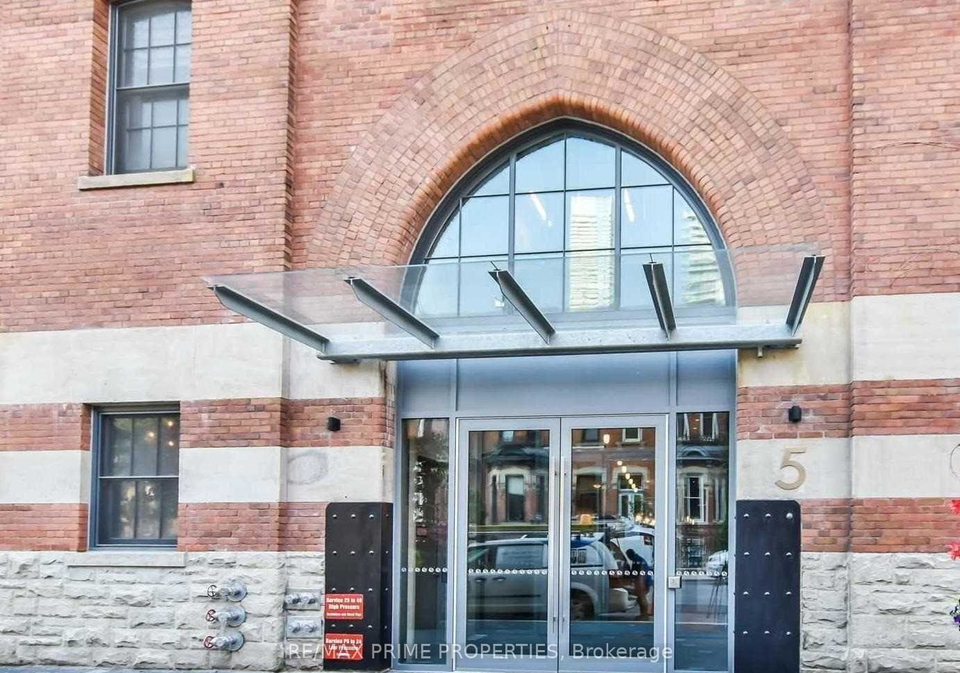 5-st-joseph-street-toronto-ontario-c12378648