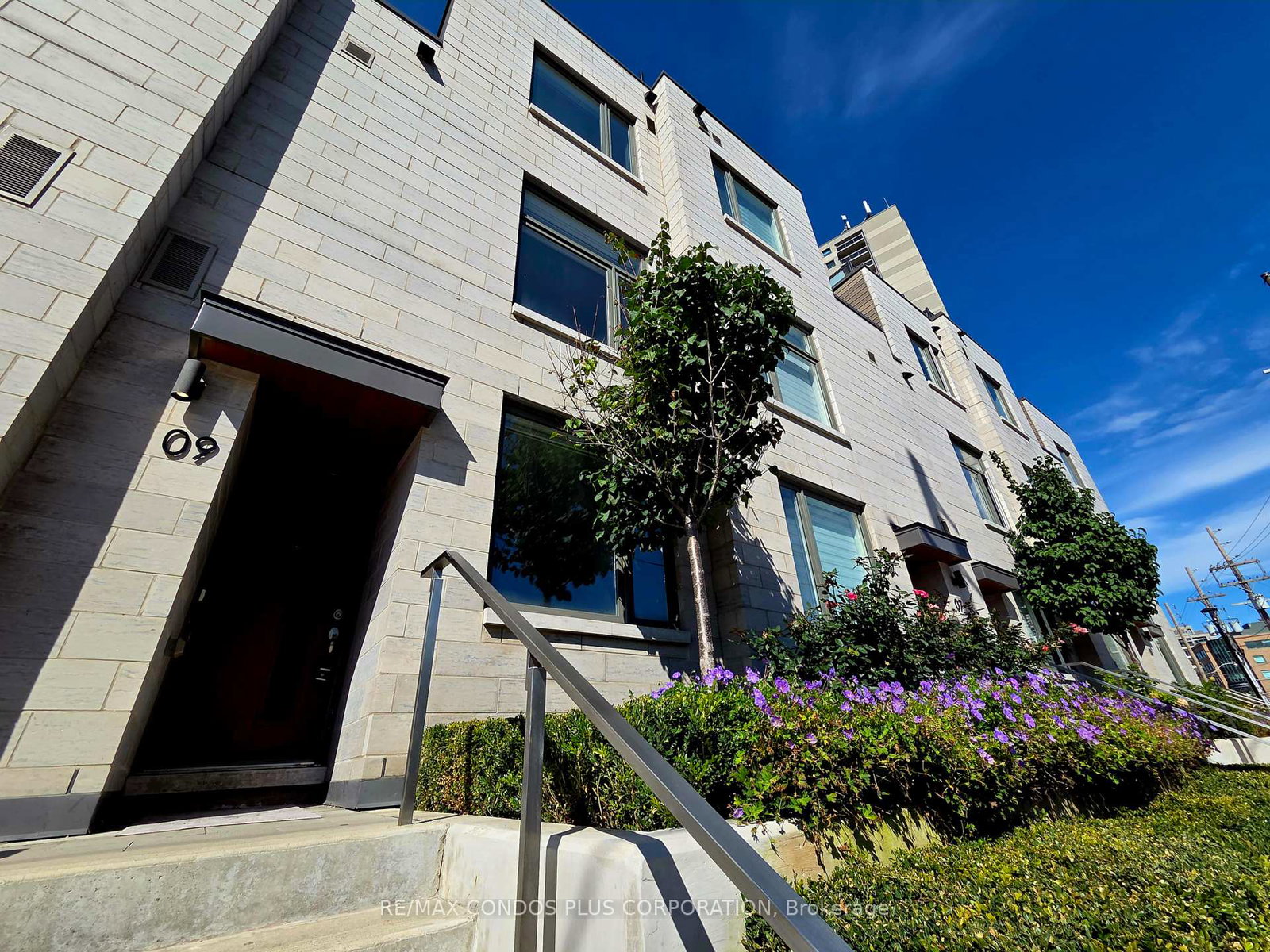 270-davenport-road-toronto-ontario-c12378650