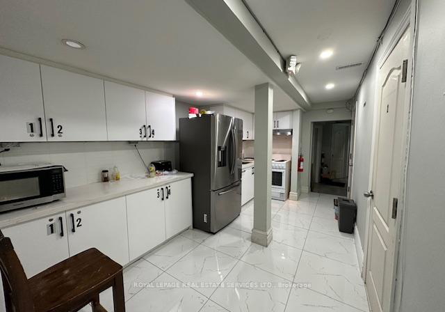 206-carlton-street-toronto-ontario-c12378759