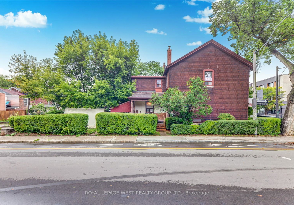 24-augusta-avenue-w-toronto-ontario-c12378938