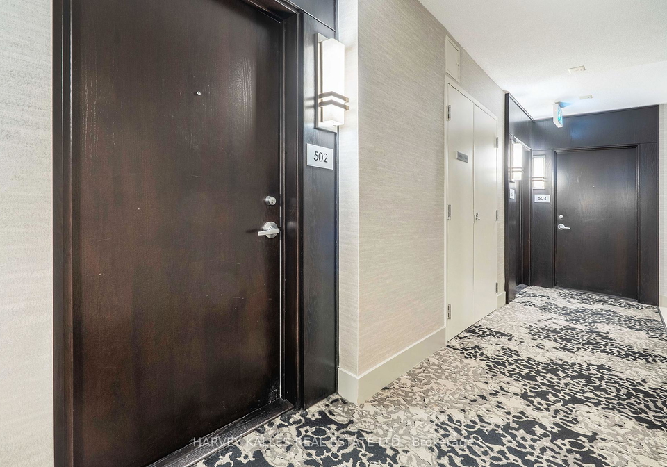 218-queens-quay-toronto-ontario-c12379022