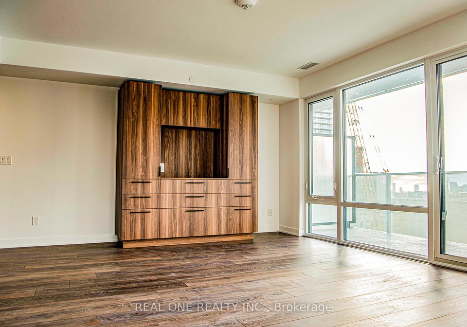 501-yonge-street-toronto-ontario-c12379423