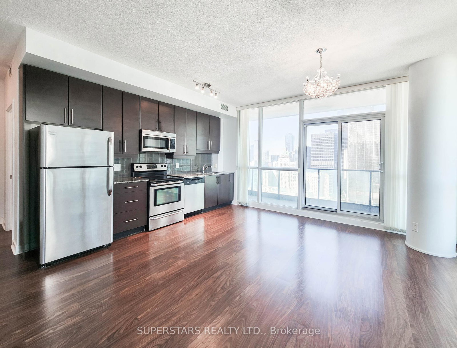 33-bay-street-toronto-ontario-c12379561