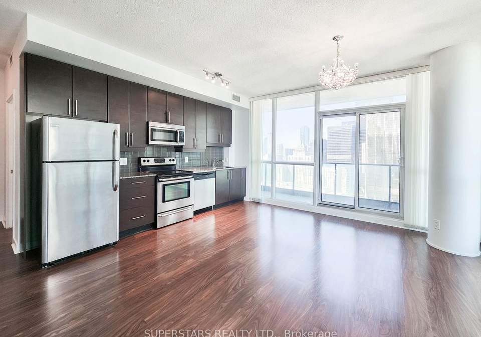 33-bay-street-toronto-ontario-c12379561