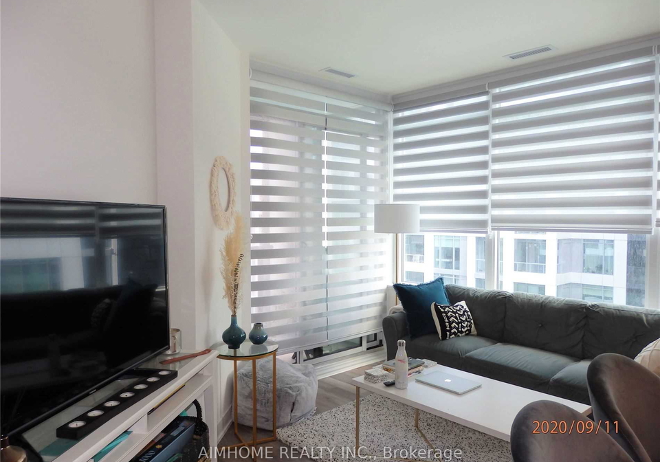 27-bathurst-street-toronto-ontario-c12379599