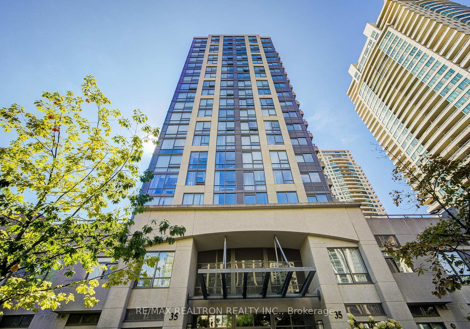 35-hollywood-avenue-north-york-ontario-c12380055