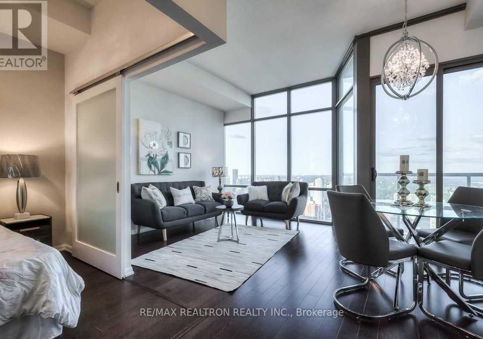 832-bay-street-toronto-ontario-c12380375