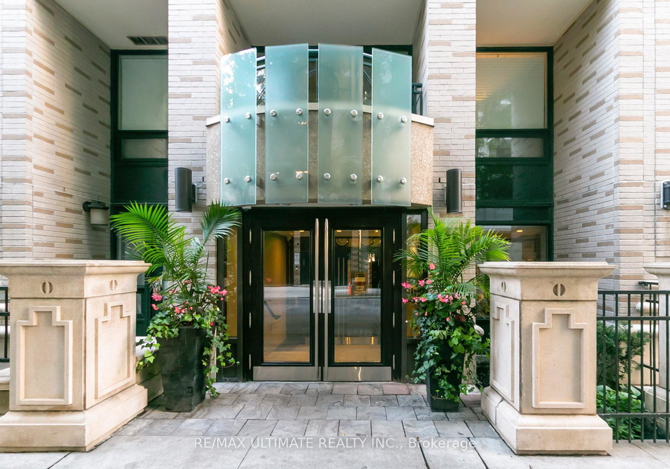 35-hayden-street-toronto-ontario-c12380391