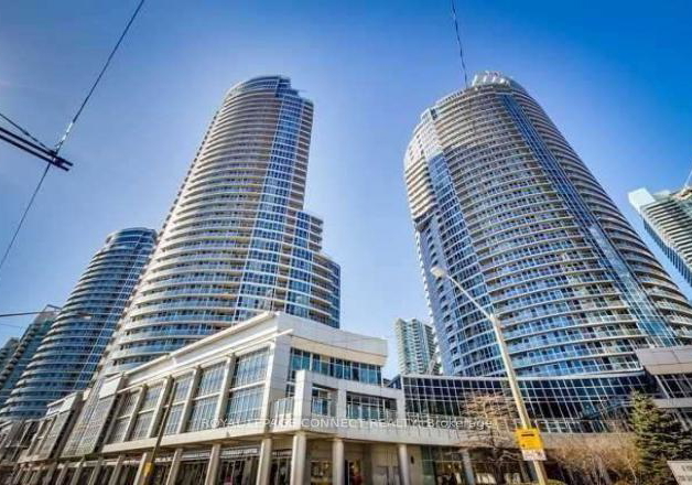208-queens-quay-w-toronto-ontario-c12381017