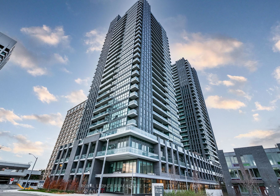 2-sonic-way-east-york-ontario-c12381027