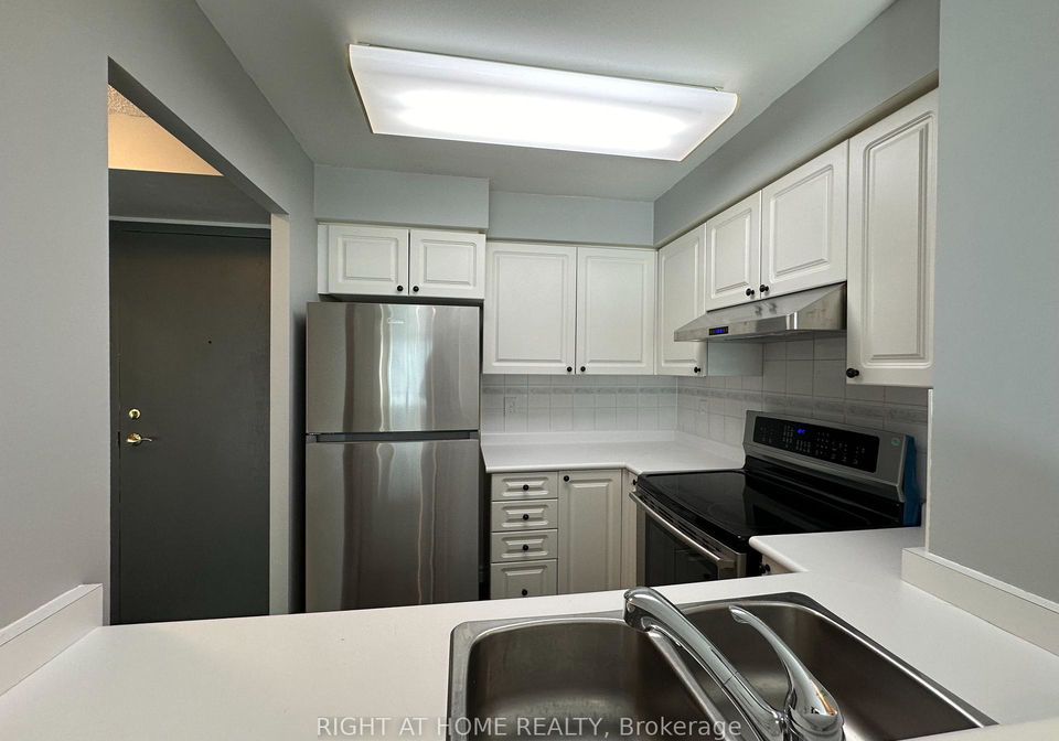 18-pemberton-avenue-north-york-ontario-c12381034