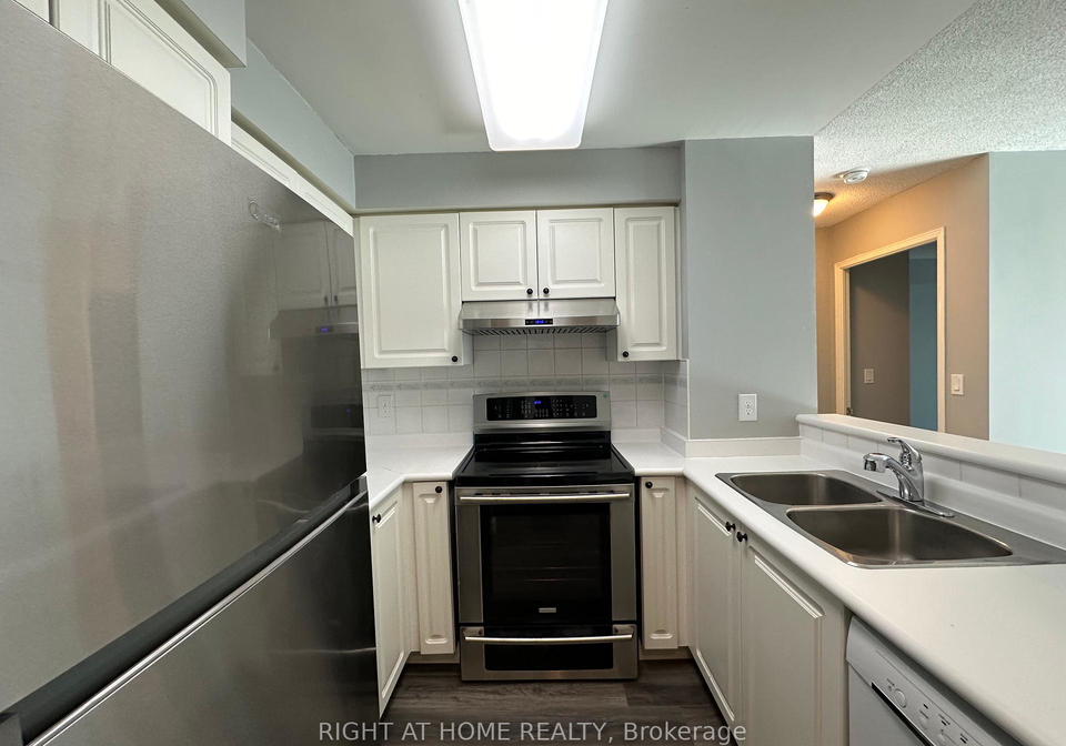 18-pemberton-avenue-north-york-ontario-c12381034