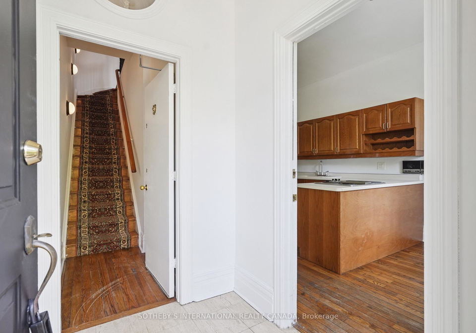 425a-sackville-street-toronto-ontario-c12381065