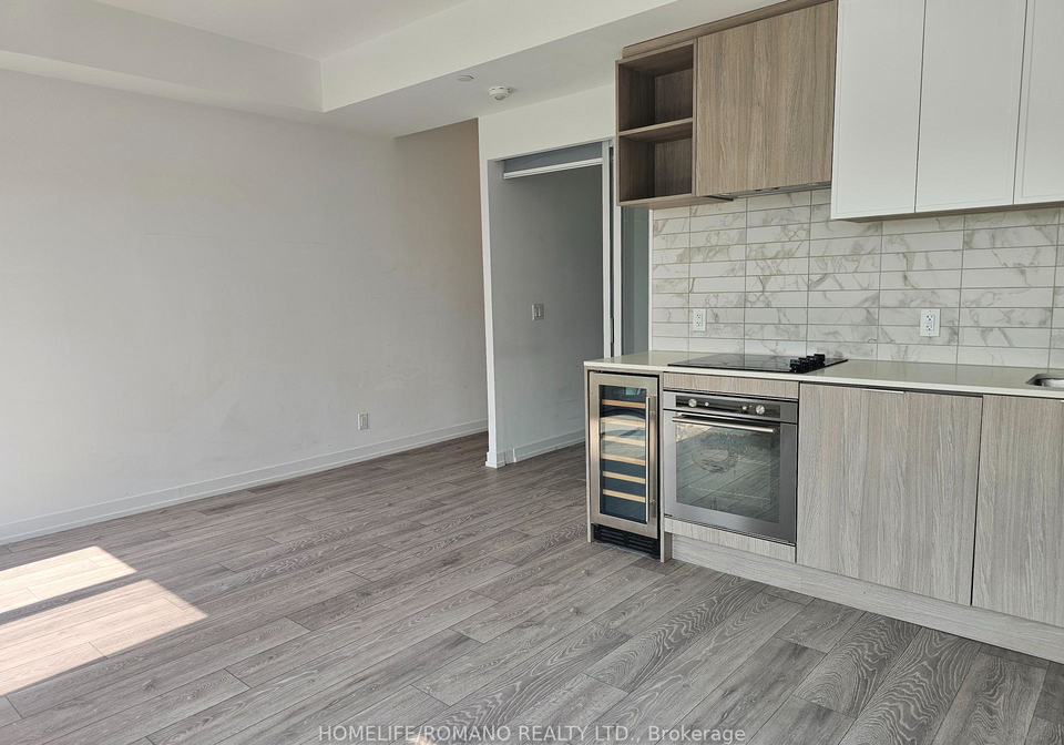 2020-bathurst-street-toronto-ontario-c12381076