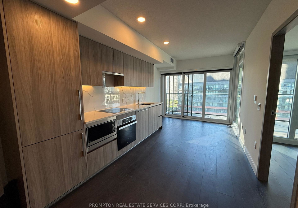 3-concord-cityplace-way-toronto-ontario-c12381115