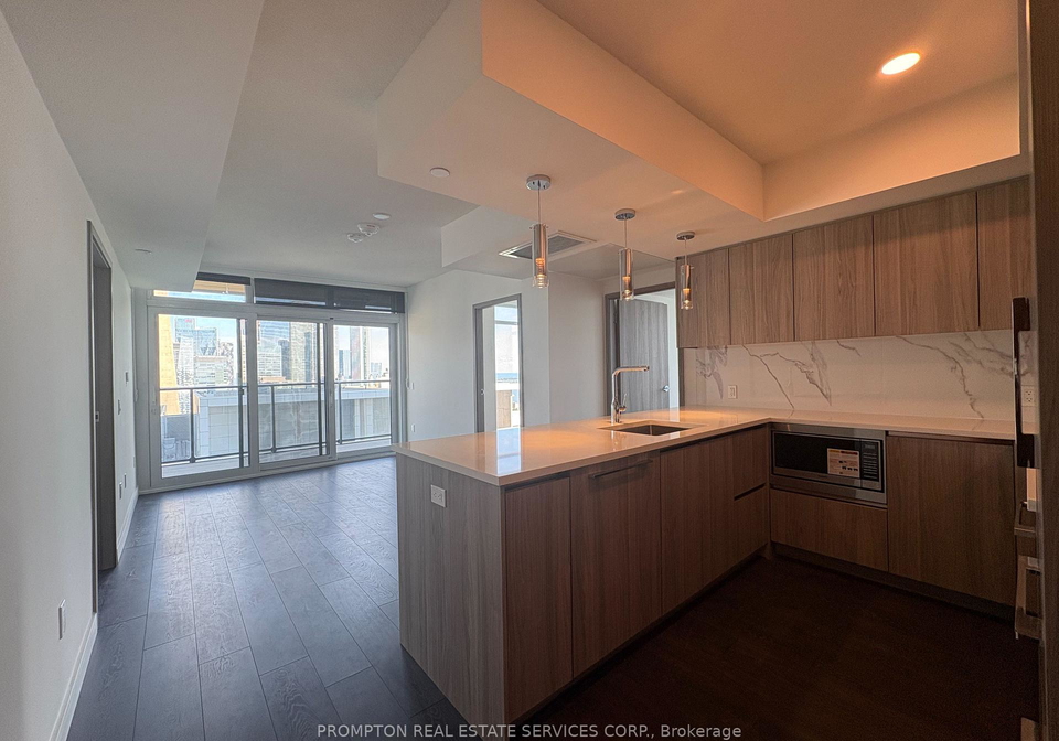 1-concord-cityplace-way-toronto-ontario-c12381299