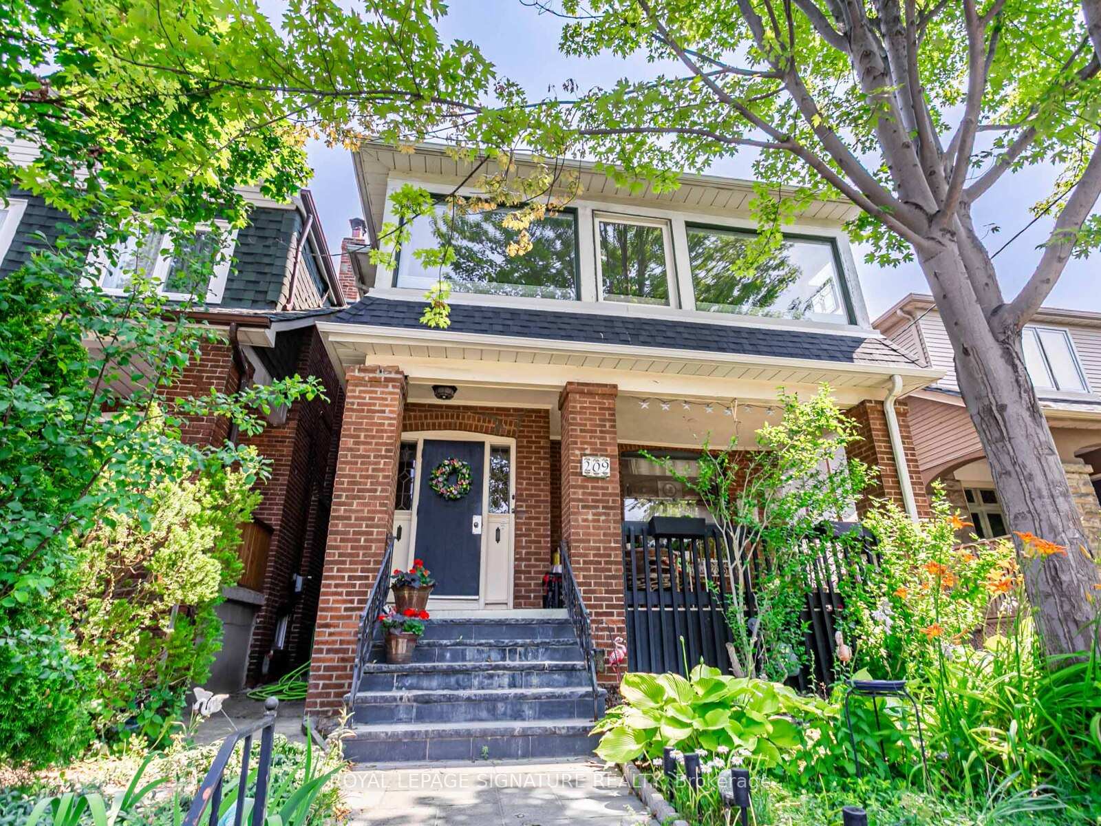 209-arlington-avenue-toronto-ontario-c12381499