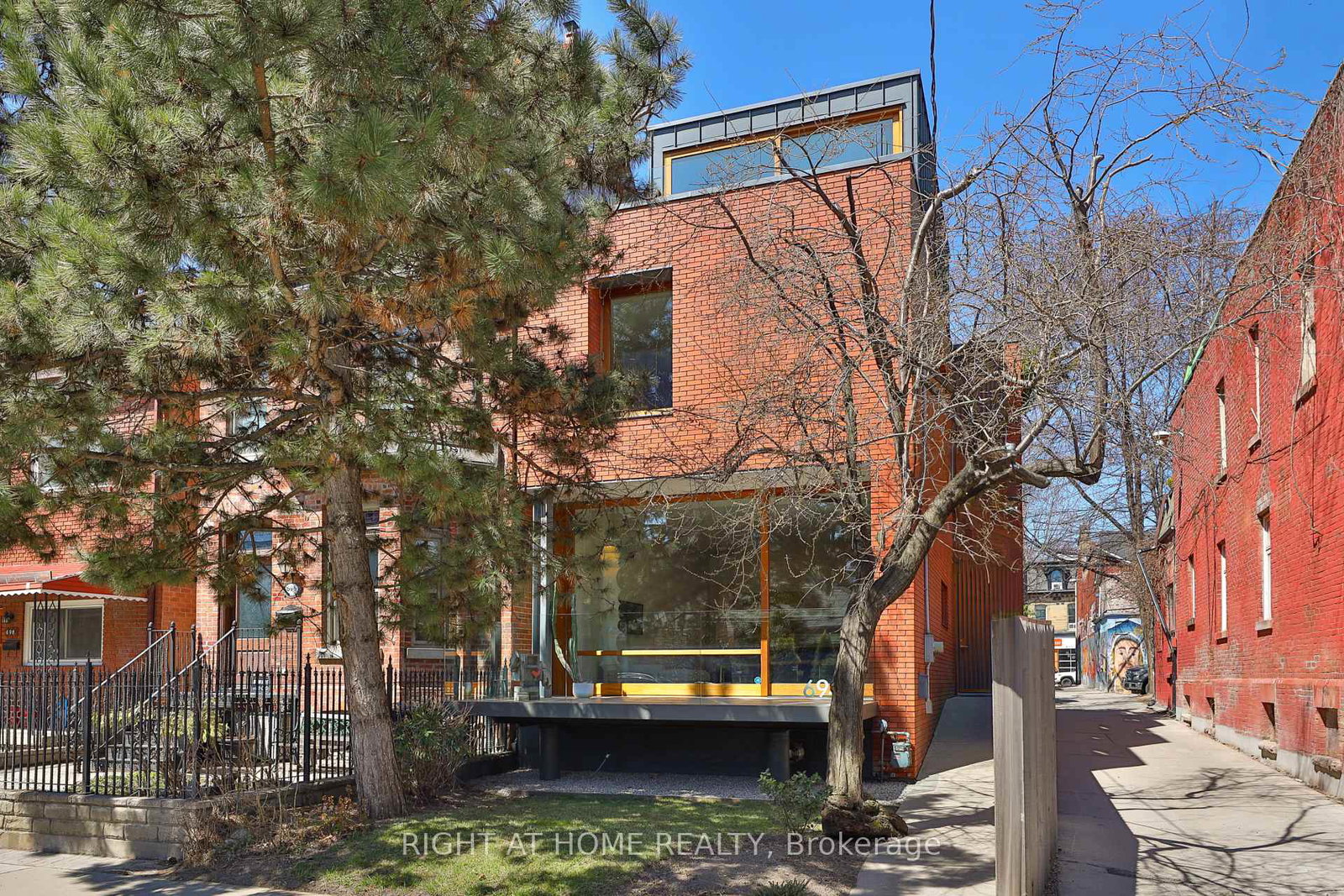 694-richmond-street-w-toronto-ontario-c12381504