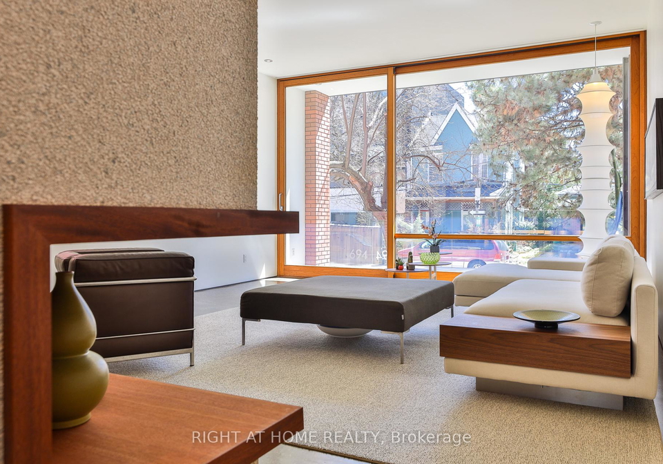 694-richmond-street-w-toronto-ontario-c12381504