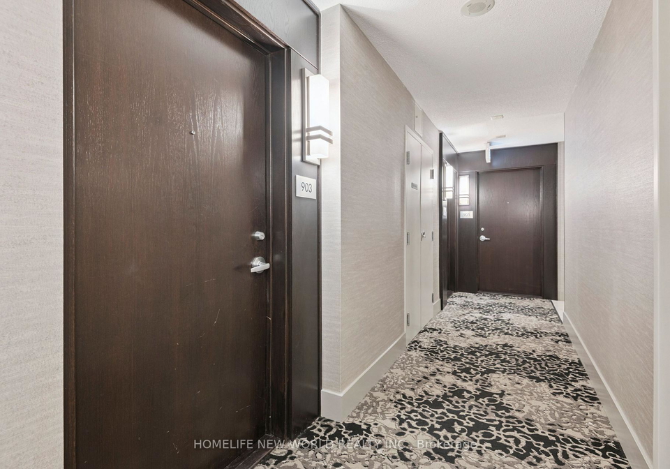 208-queens-quay-w-toronto-ontario-c12381577