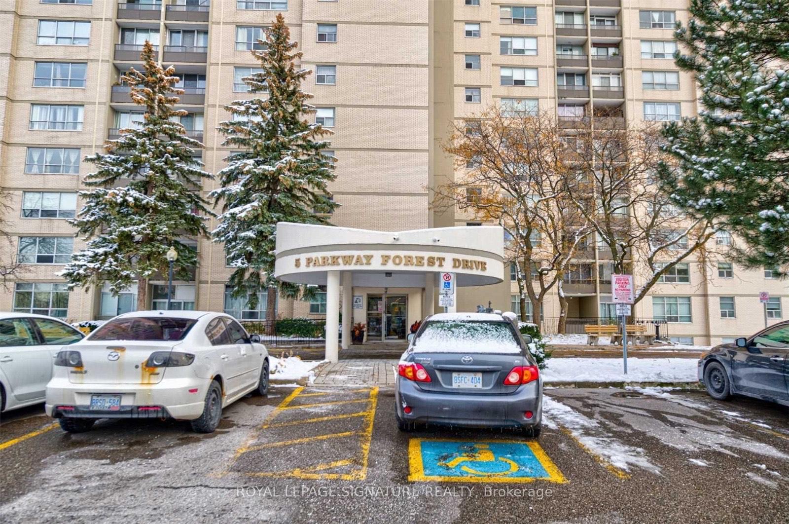 5-parkway-forest-drive-north-york-ontario-c12381821