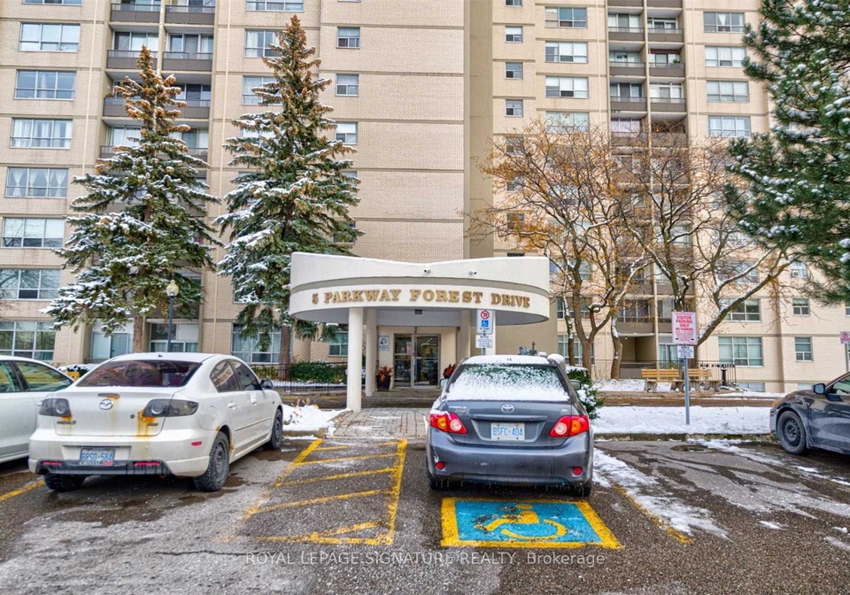 5-parkway-forest-drive-north-york-ontario-c12381821