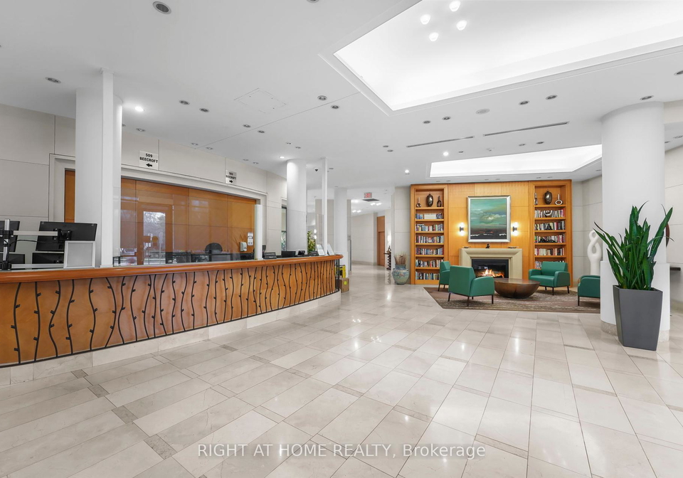 503-beecroft-road-toronto-ontario-c12381829