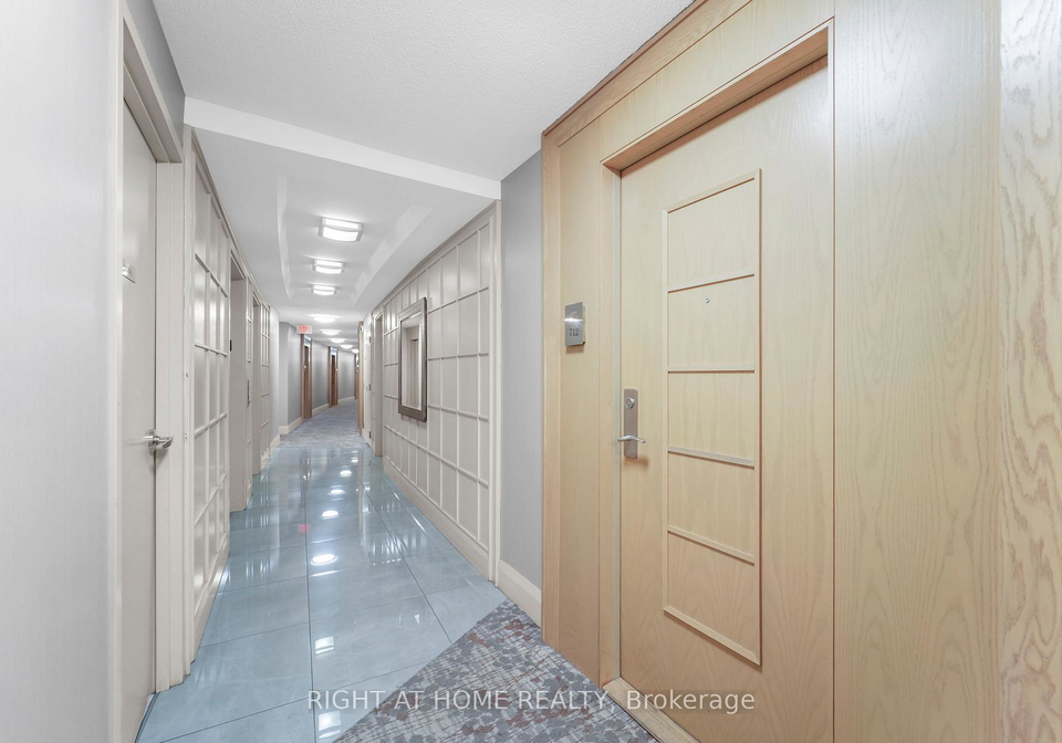 503-beecroft-road-toronto-ontario-c12381829